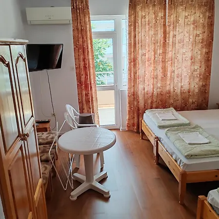 Zlatevi 3*
